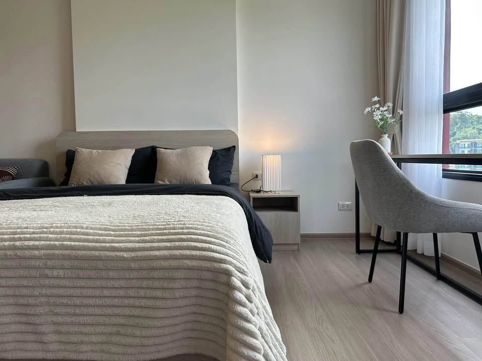Furnished 1-bedroom condo for rent at The Base Bukit, Building C – photo 6