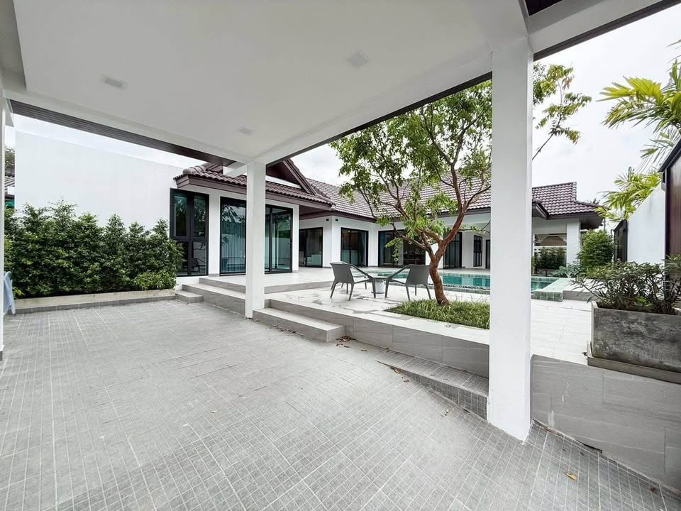 Luxury 3-bed pool villa in Thalang near UWC – photo 3