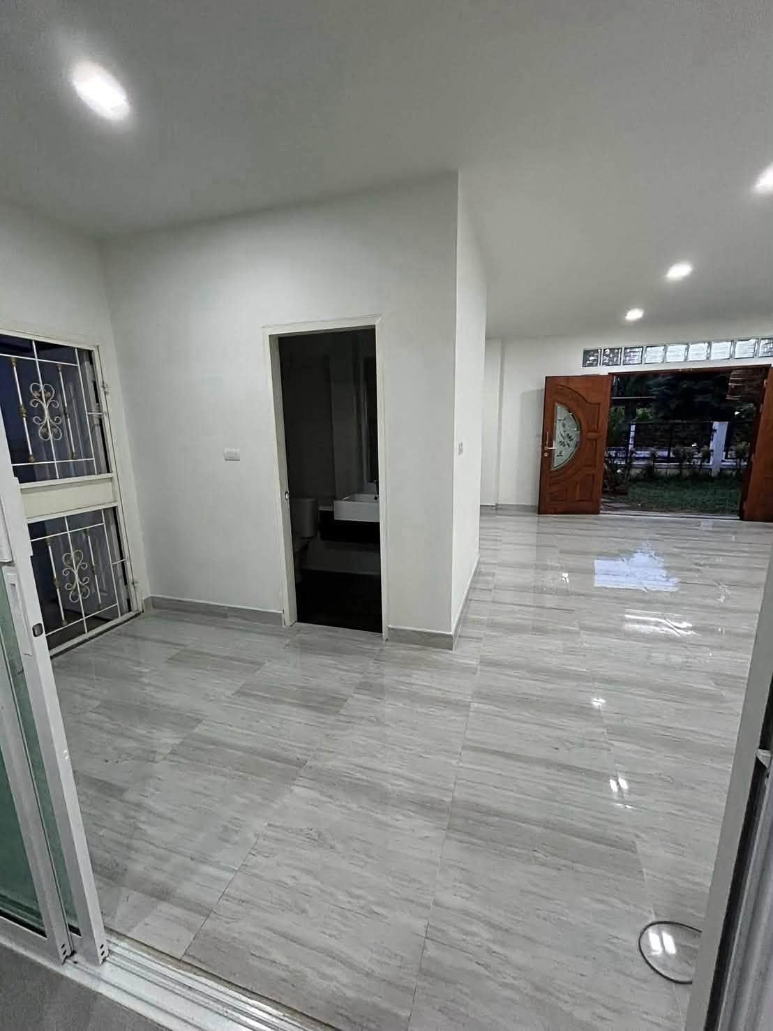 Corner semi-detached house with large garden in Kathu – photo 15