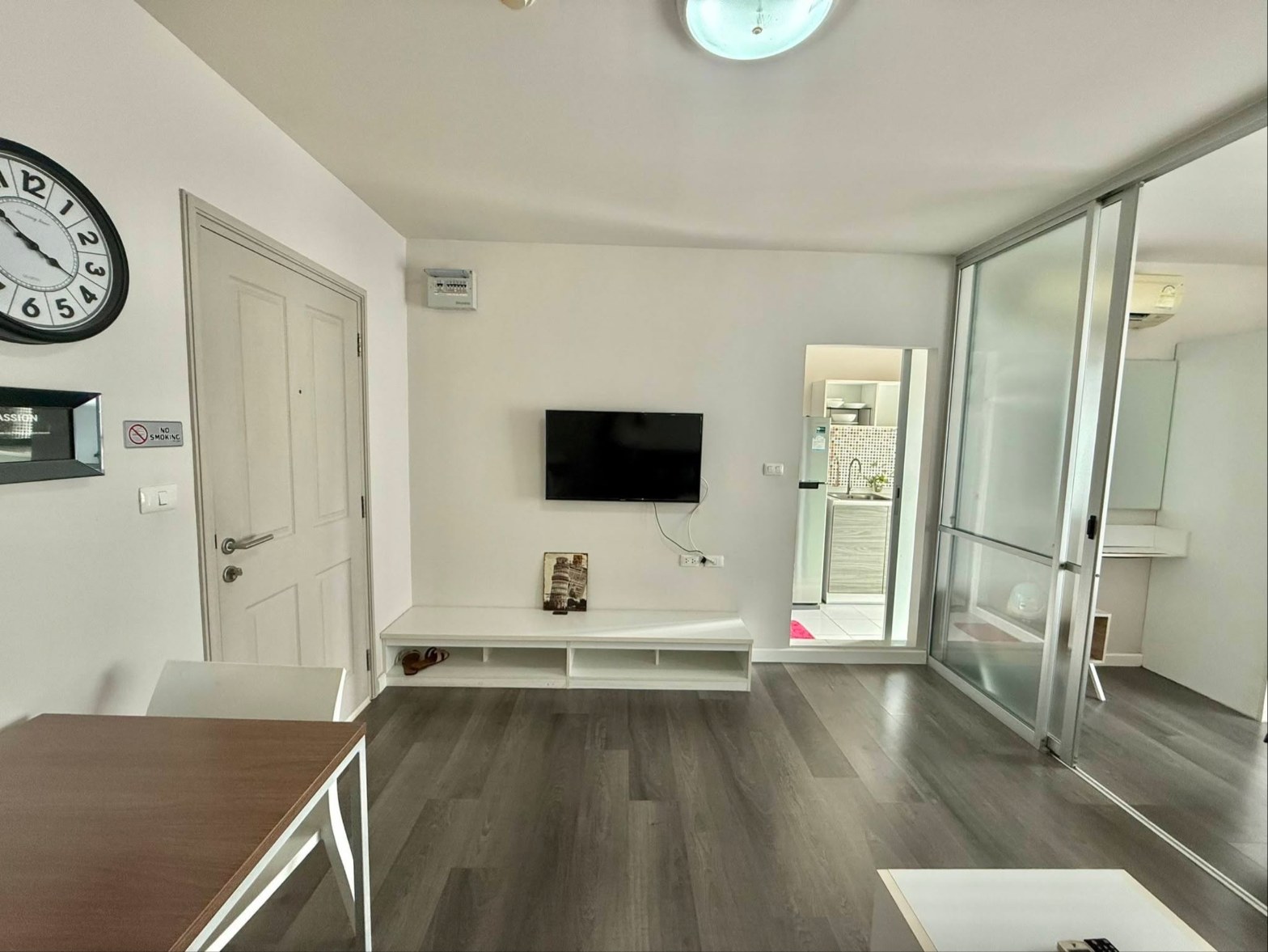 Pool-view 1-bed condo for rent at D Condo Mine, Kathu – photo 8