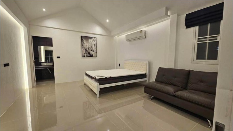 3-bedroom house for rent at Land & House Chalong – photo 8
