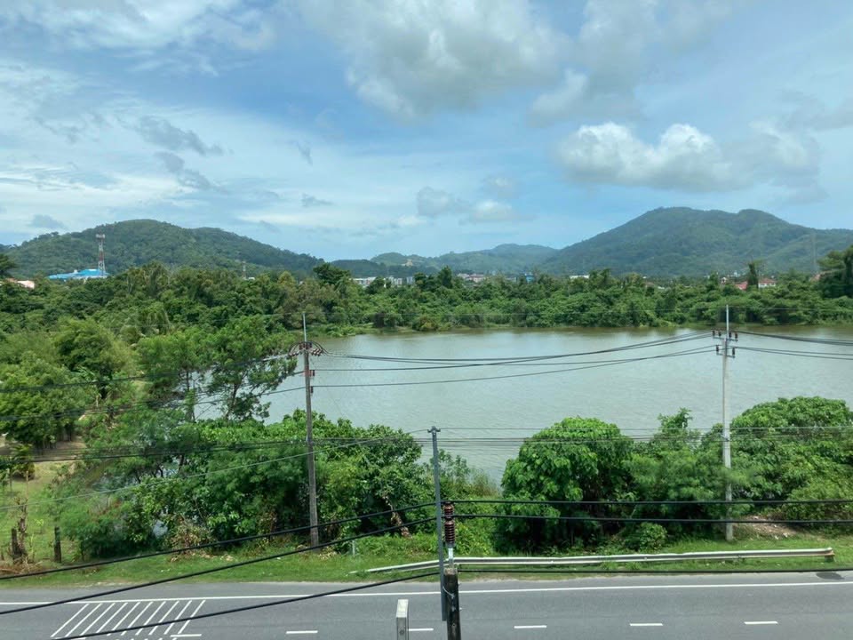 Furnished 1-bed lagoon view condo for rent at Dcondo Mine Kathu – photo 5