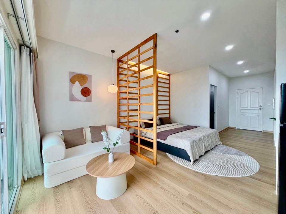 Furnished city-view condo for sale at Panason Green Place, Building E – photo 7