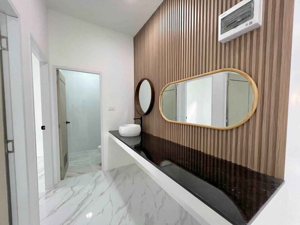 Renovated 3-bedroom semi-detached house, Villa Daorung, Wichit