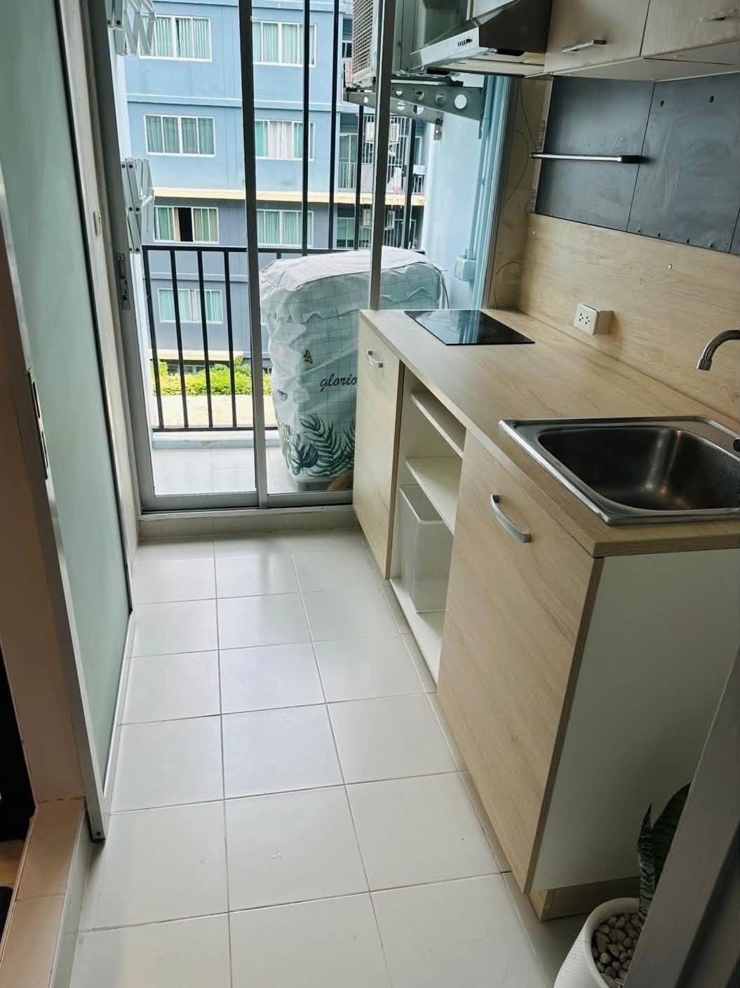 Furnished 1-bed pool view condo for rent at Dcondo Kathu – photo 7