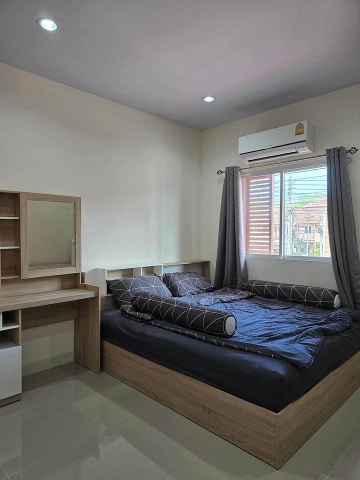 Furnished 4-bedroom townhouse for rent in Thalang near Heroines Monument