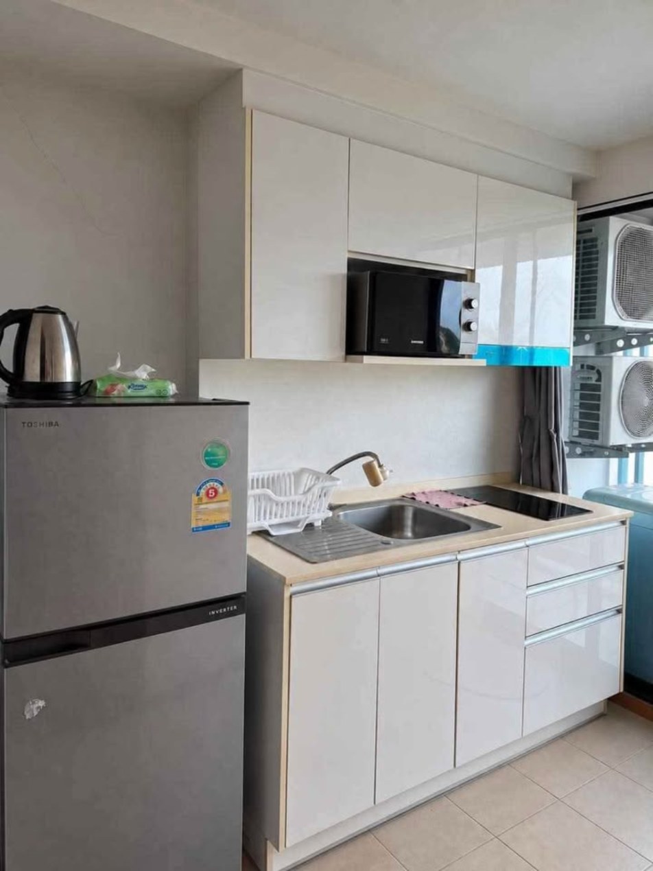 Furnished condo for rent at Centrio, Building C – photo 7