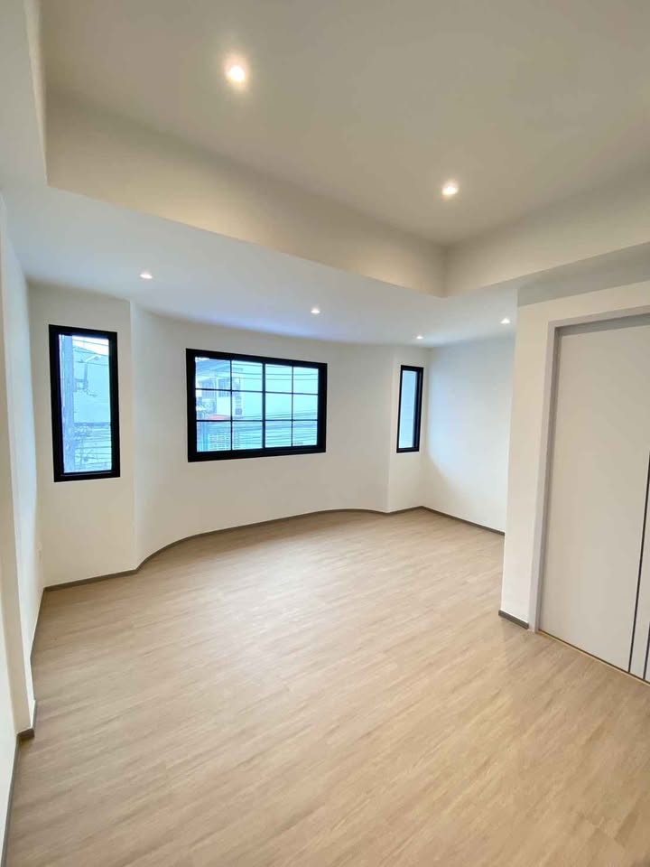 Renovated 2-storey townhome for sale in Rassada near Mission Hospital – photo 6
