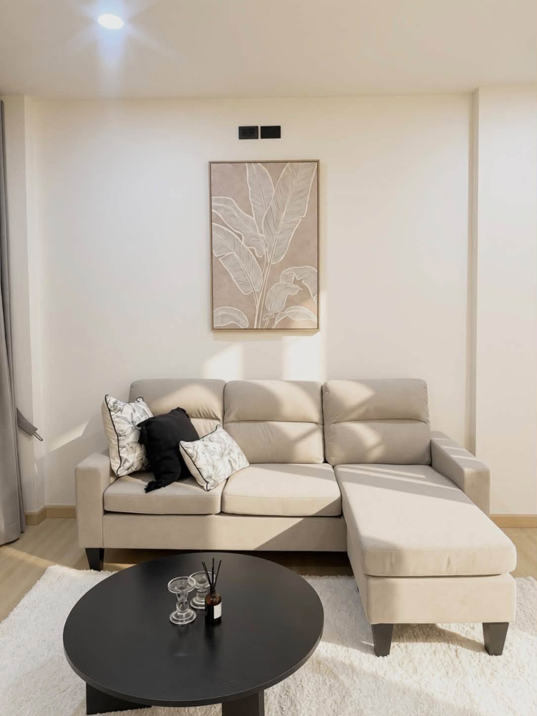 Renovated 2-bedroom condo for sale at Pornsawan Condotel – photo 3