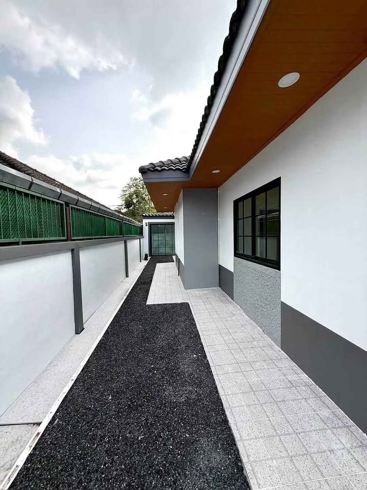 Fully renovated single-storey twin house for sale in Jomthong Maneekram, Thanon Khwang – photo 7