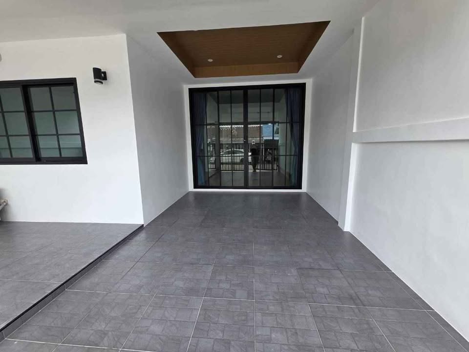 Like-New Townhome for Sale at Irawadee Bo Rae, Wichit – photo 4