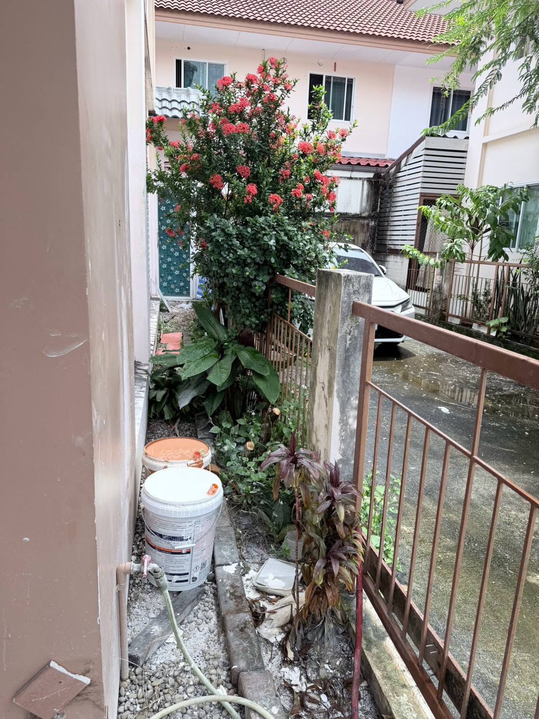 Corner 2-storey townhouse under renovation, I Leaf Town 2 – photo 2