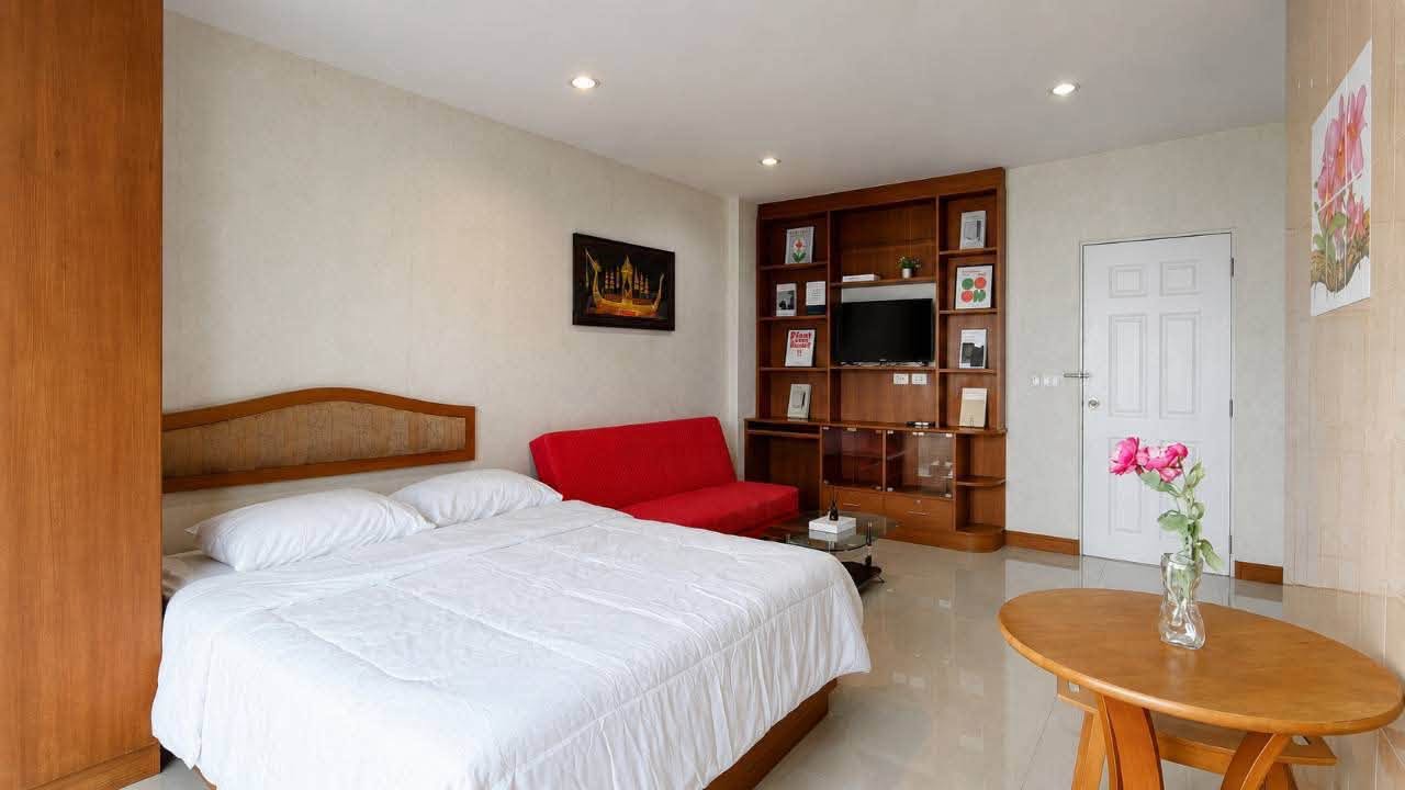 Furnished mountain view condo at Condotel Buri 1, Chalong – photo 5
