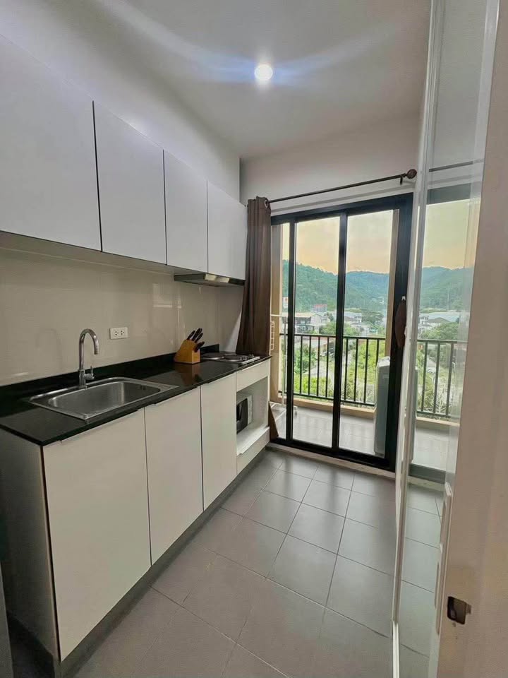 1-bed condo for rent at The Base Uptown, Building C – photo 3