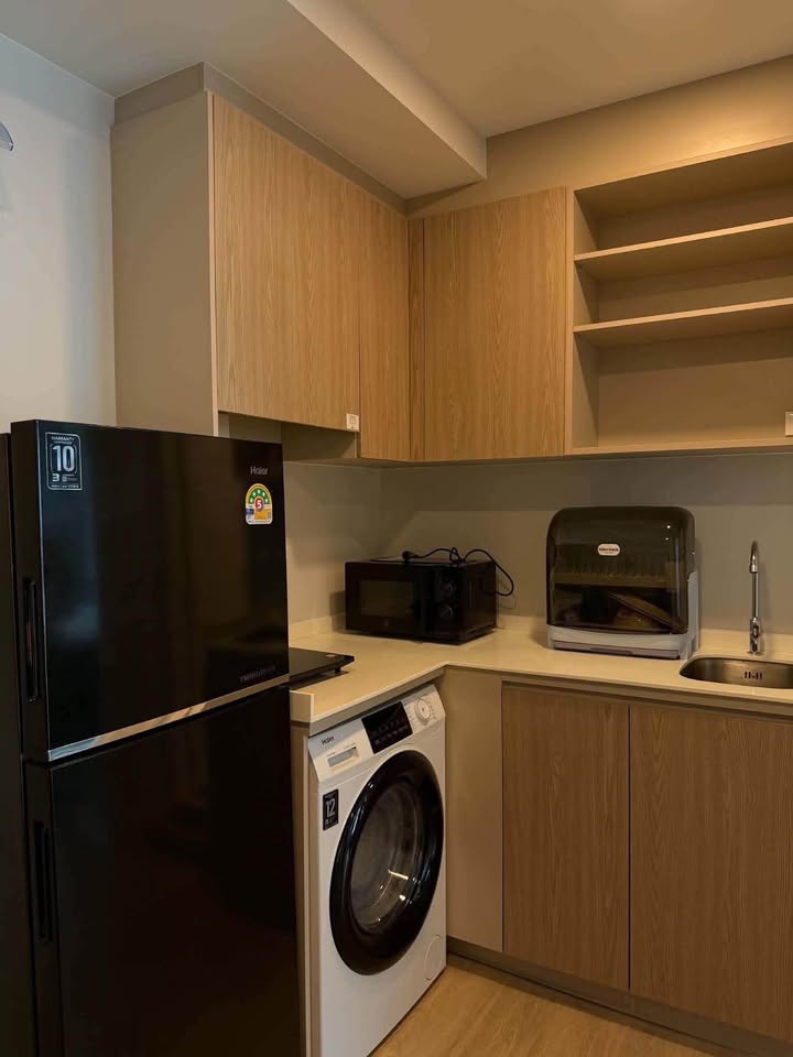 Pool-view 1-bed condo with work room at The Cube Amaze Srisoonthon – photo 3