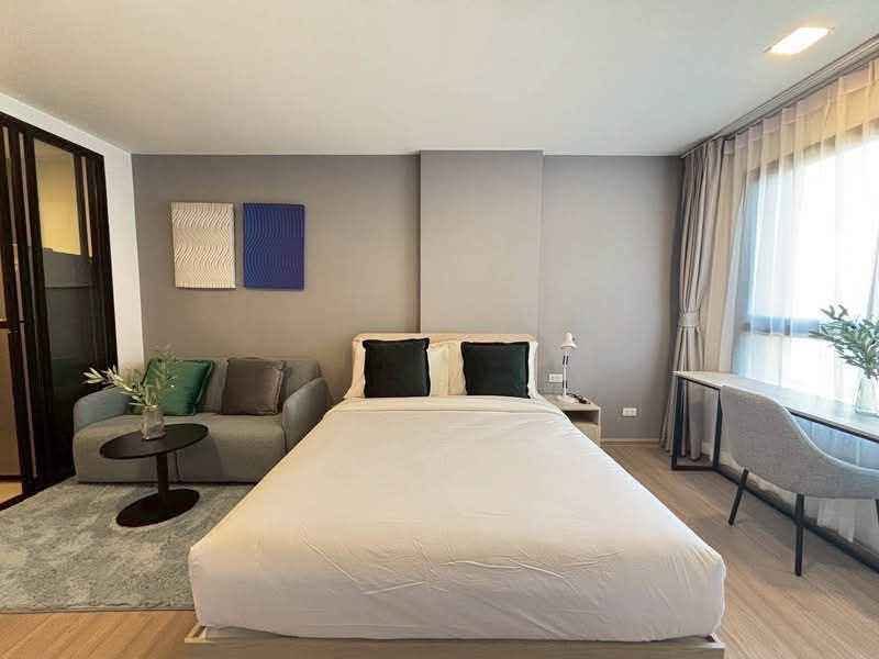 Furnished pool view studio for rent at The Base Bukit – photo 2