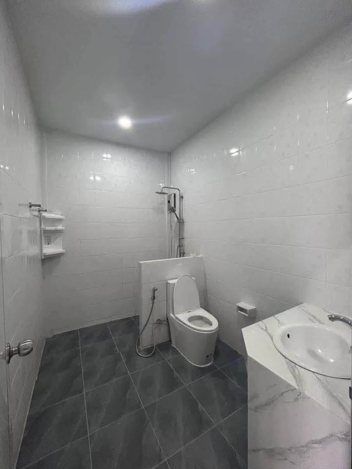 Furnished 2-bed corner house for rent at Srisuchat Grand View 2 – รูปที่ 7