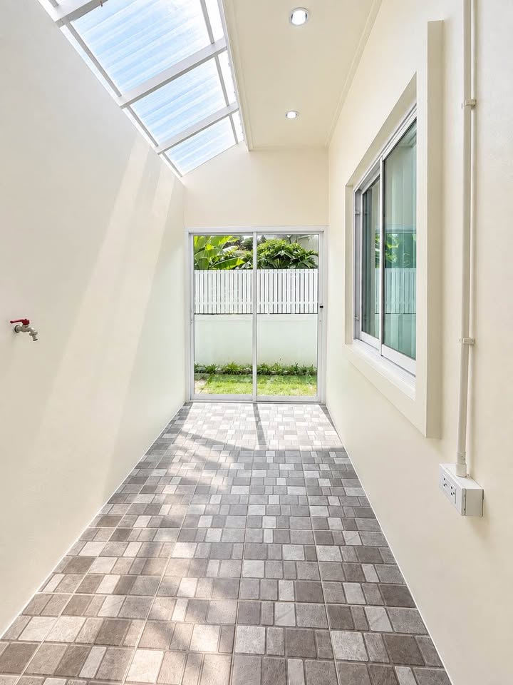 Fully renovated 2-bedroom house for sale at Sinsuk Thani Village – photo 6