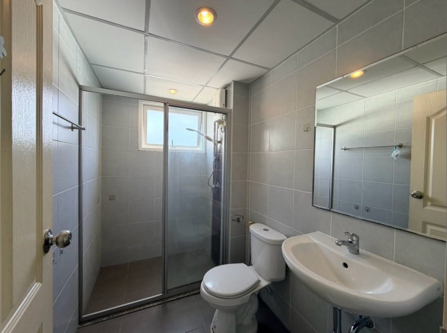 Corner 1-bedroom sea view condo at Supalai Lagoon – photo 9