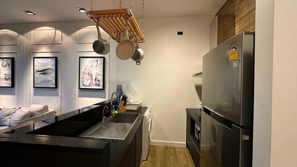 Renovated 57 sq.m 1-bedroom luxury condo for rent at Saturday Residence – photo 3