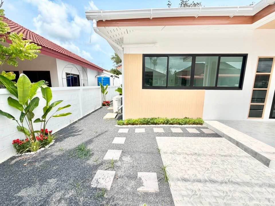 Renovated 3-bed detached house at Udomsuk Village, Pa Khlok – photo 2
