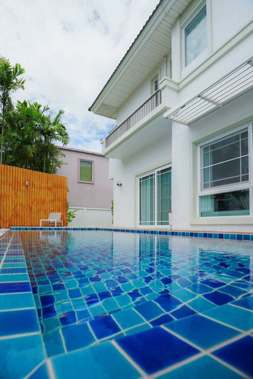 Private pool house for rent in Land & House Park (Siwalee 4) – photo 2