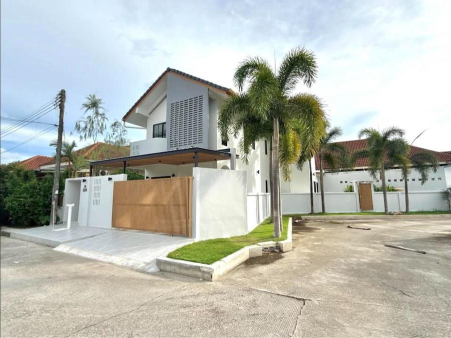 4-bedroom corner house for sale at Chaofah Garden Home 3, Koh Kaew