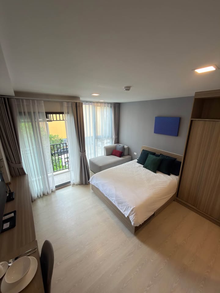 Pool view studio for rent at The Base Rise – รูปที่ 5