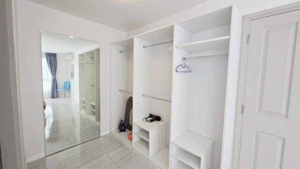 2-bed pool-view condo at D Condo Creek, Kathu – photo 7