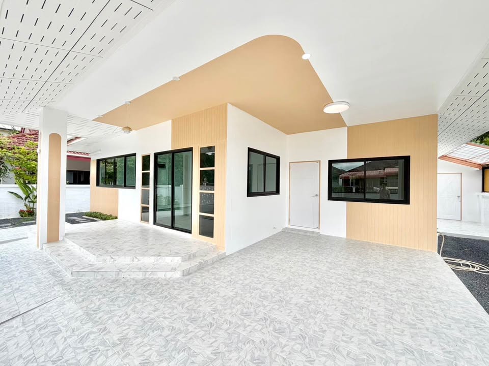 Renovated 3-bedroom detached house in Udomsuk Village, Pa Khlok – photo 2