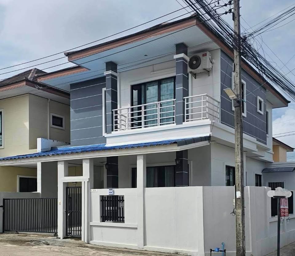 Furnished corner house for rent in Panason Village, Phuket Town