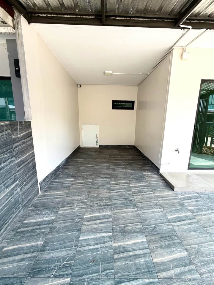 Corner 3-bedroom townhouse for sale at Pruksa Ville Kathu-Samkong – photo 2