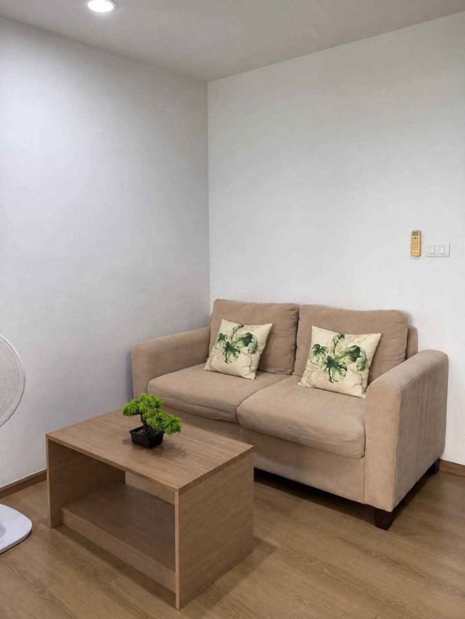 Furnished condo for rent at Centrio, Building C – photo 4