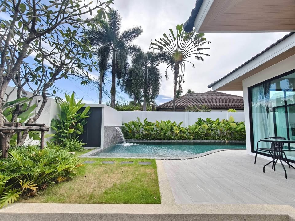 Brand-new 4-bedroom villa for rent in Neramit Village, Paklok – photo 2