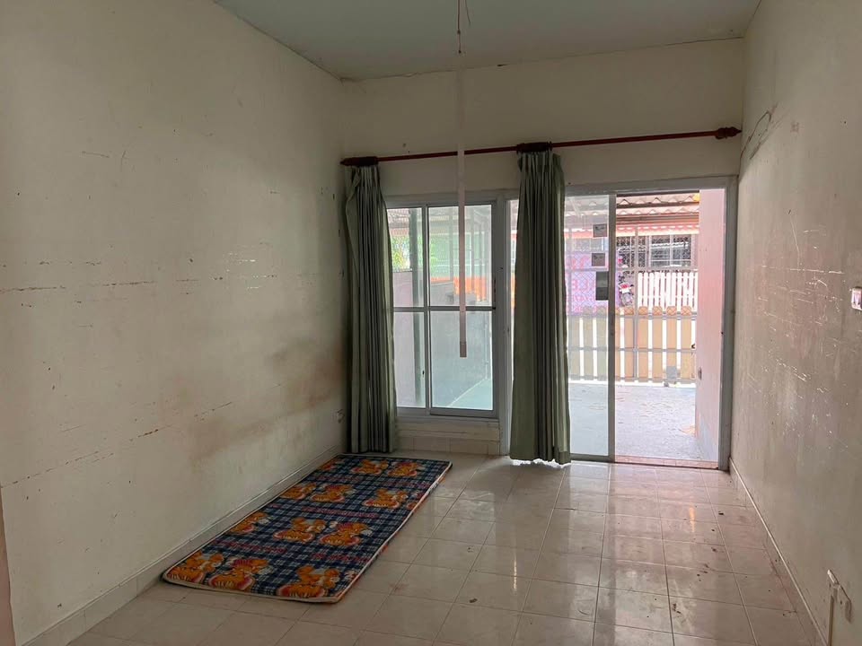 2-Bed Townhome for Sale at Baan Suan Neramit, Si Sunthon – photo 3