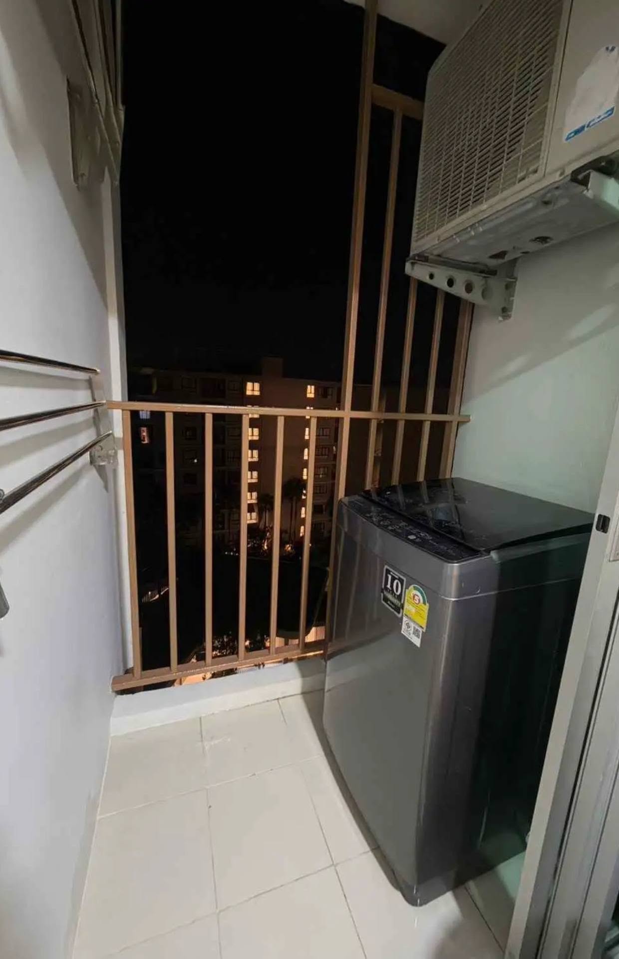 Top-floor furnished condo for rent at dCondo Creek Kathu – photo 8
