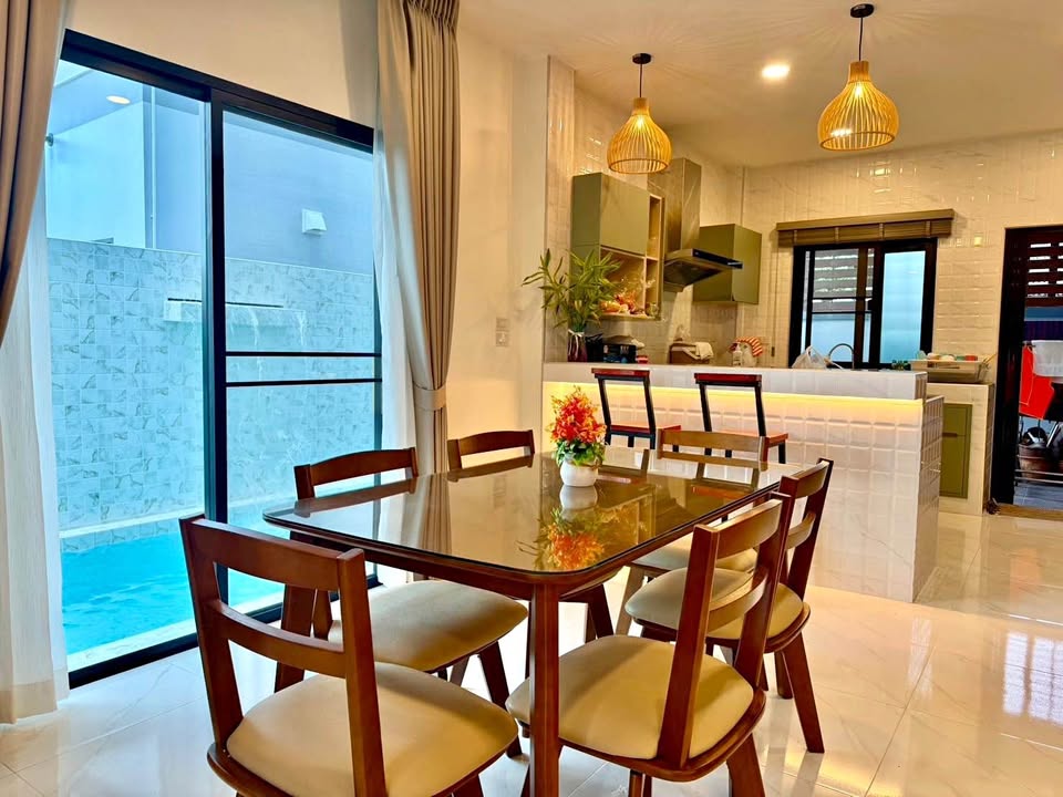 Brand new 3-bedroom private pool villa for rent in Chalong