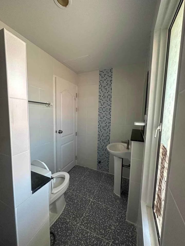 4-bed corner townhouse for sale at iLive Town 1, Anusawari – photo 8