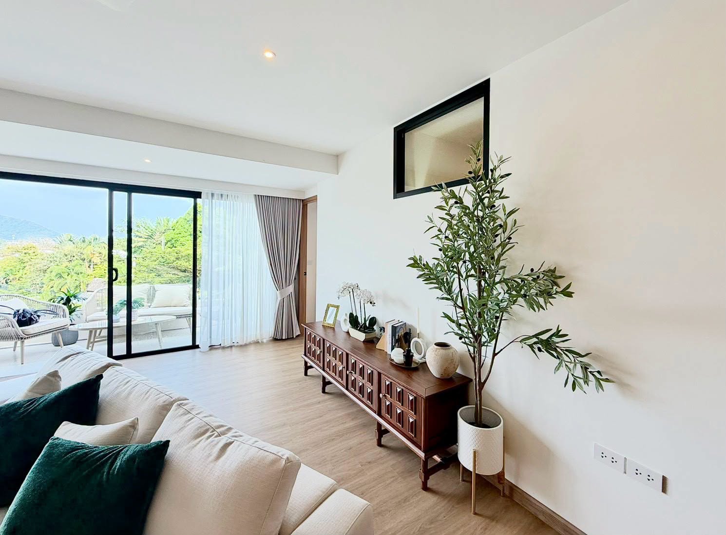 Renovated 3-bed golf view condo for sale in Kathu – photo 10