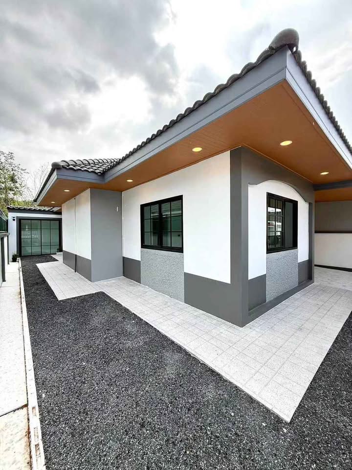 Fully renovated single-storey twin house for sale in Jomthong Maneekram, Thanon Khwang – photo 4