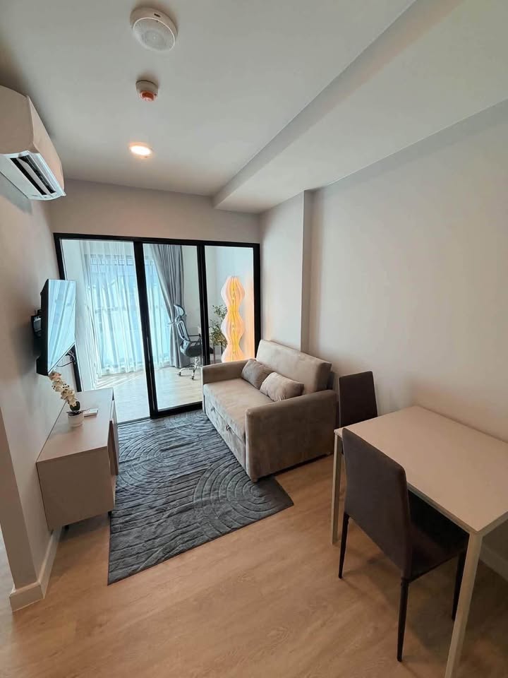 Pool-view 1-bed condo with work room at The Cube Amaze Srisoonthon – photo 2