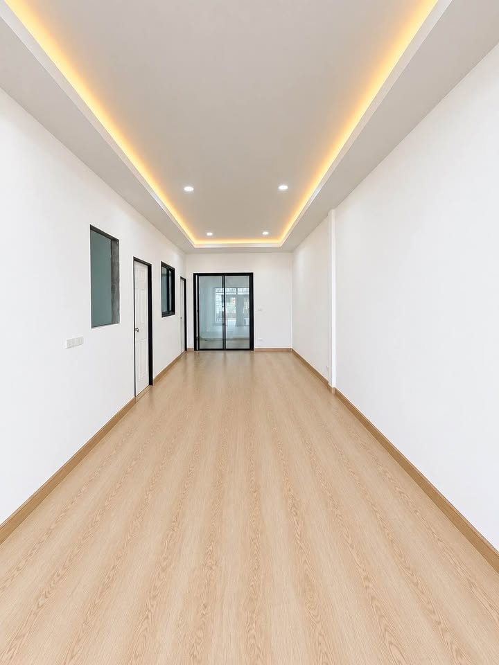 Nordic-style 3-bed townhouse for sale at Chaofa Daoroong – photo 8