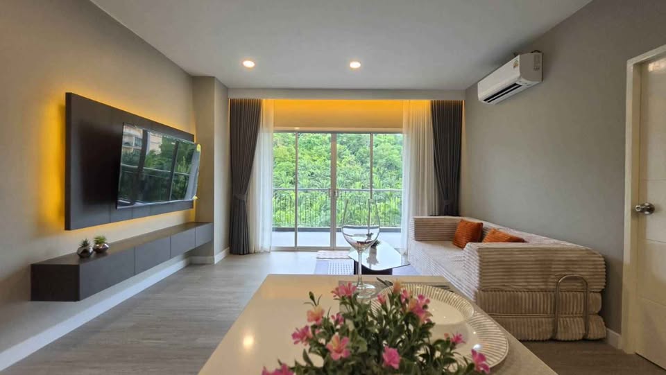 Furnished 1-bed corner condo at Panason Green Place – photo 10
