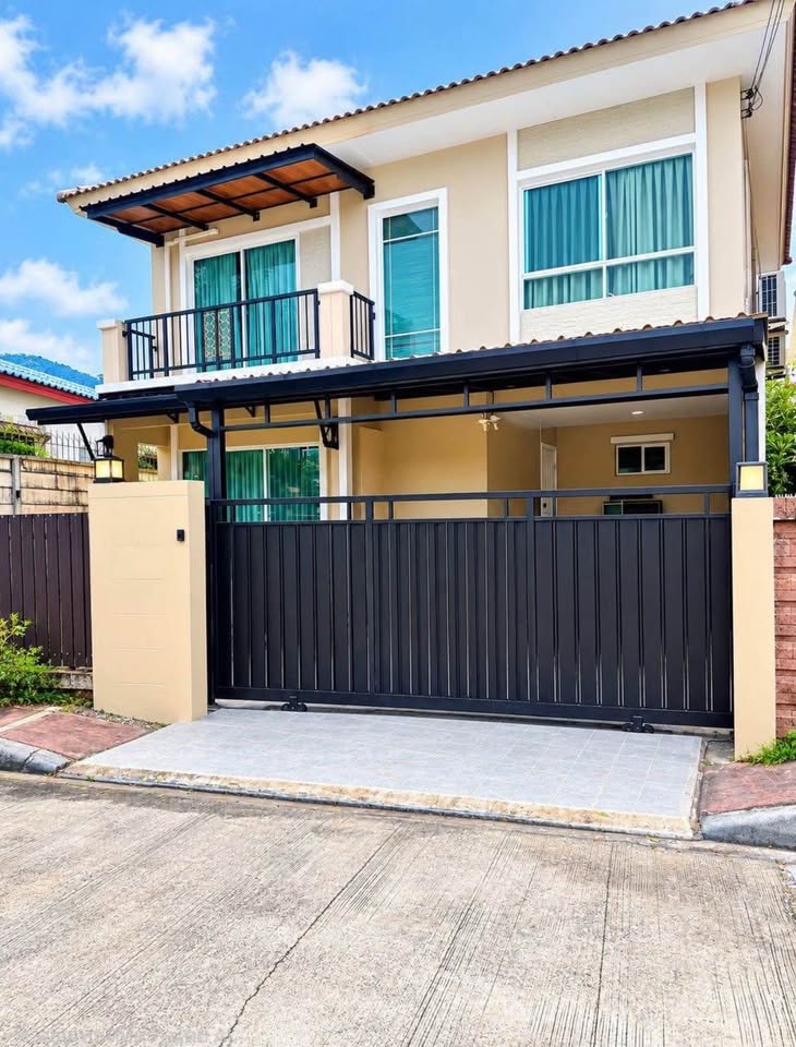 Renovated 3-bedroom detached house for rent at Passorn Kathu