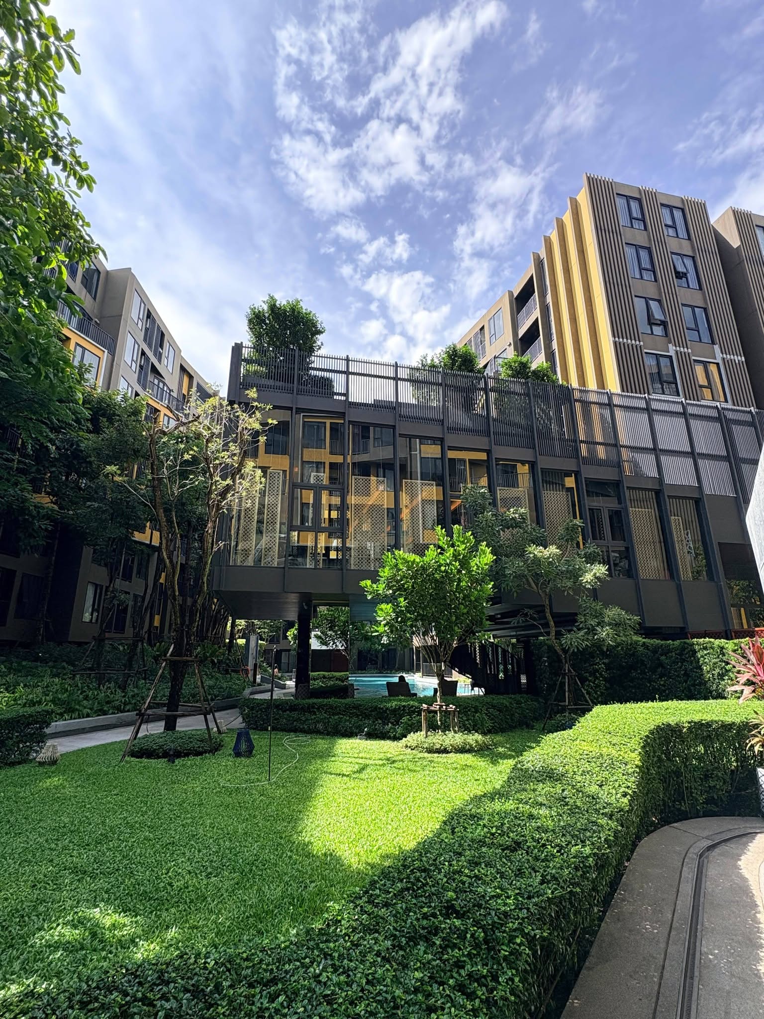 Studio with pool view and large balcony at The Base Central Phuket – รูปที่ 3
