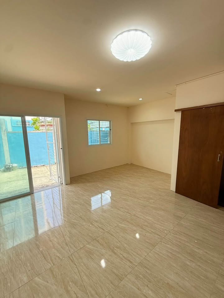 Renovated 2-storey townhouse for sale on Toh Sae Road, Phuket Town – photo 8