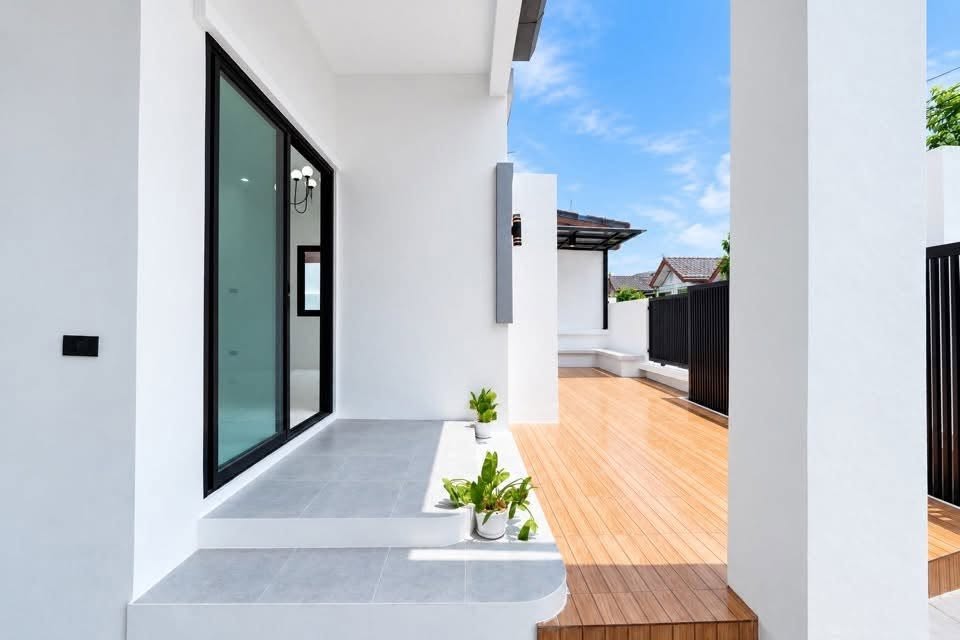 Fully Renovated 3-Bed House for Sale at Srisuchat Village 2 – รูปที่ 6