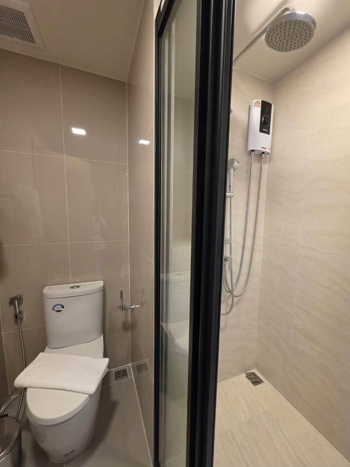 Brand-new 1-bedroom condo for rent at The Base Rise Central Phuket – photo 8