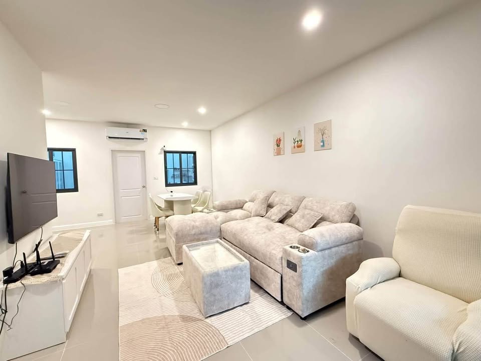 Furnished 3-Bed Townhouse for Rent in Pa Khlok – photo 2