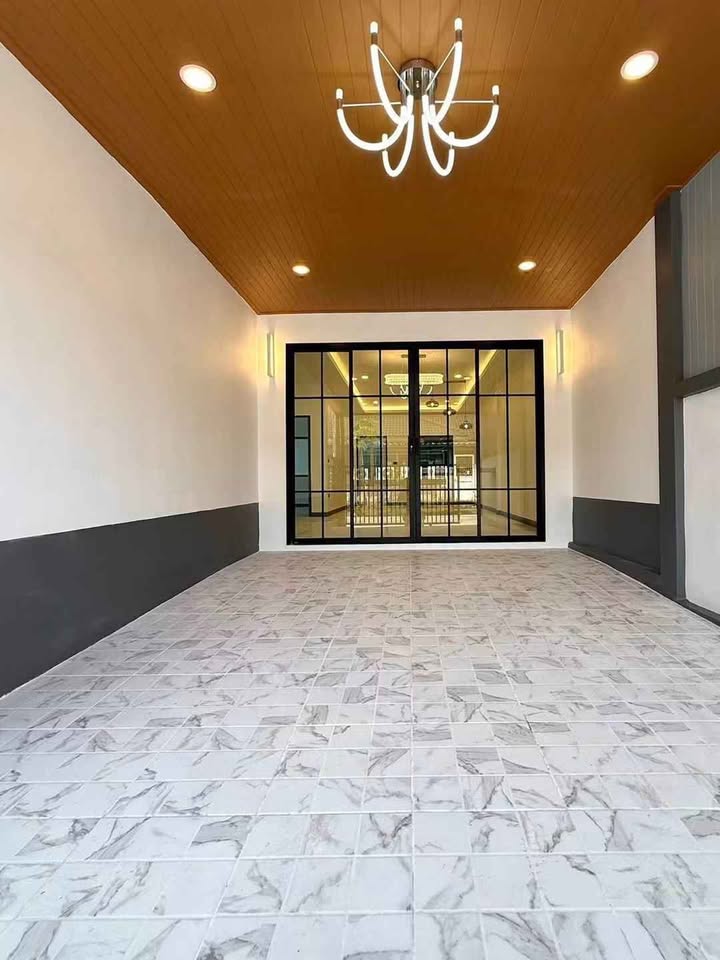 Fully renovated single-storey twin house for sale in Jomthong Maneekram, Thanon Khwang – photo 3
